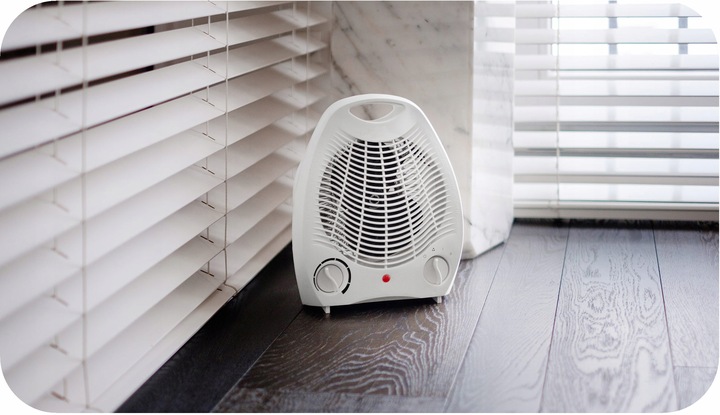 WENTYLATOR TERMOWENTYLATOR GRZEJNIK ELEKTRYCZNY FARELKA GRZEJE CHŁODZI