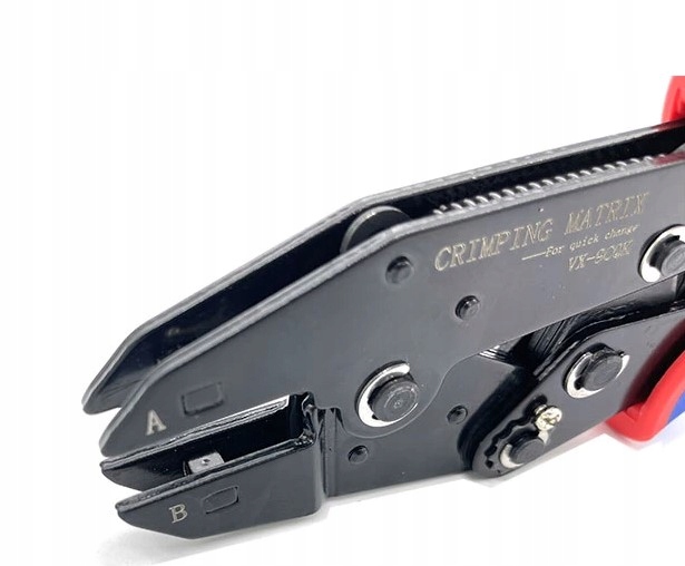 ZACISKARKA PRASKA DO KONEKTORÓW IZOLOWANYCH KABLI