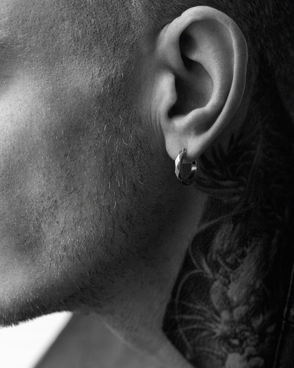 Srebrny kolczyk-kółko FLASH