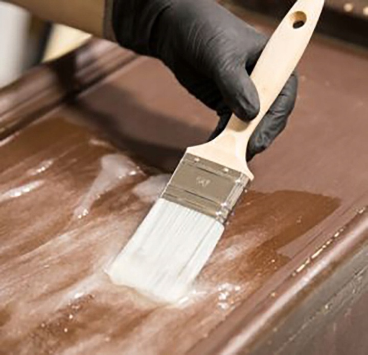 V33 Środek do Usuwania Metal Express 1L