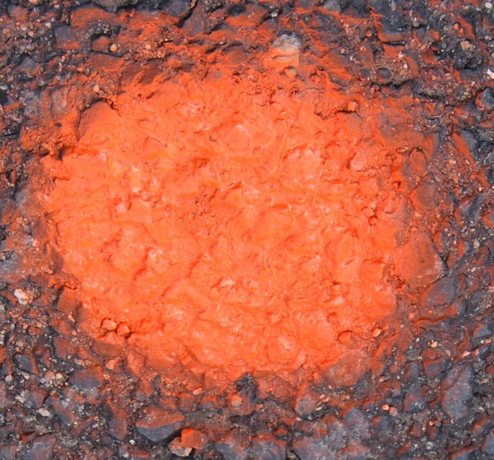 Farba geodezyjna Soppec Fluo Track Marker Spray pomarańczowy 12szt.