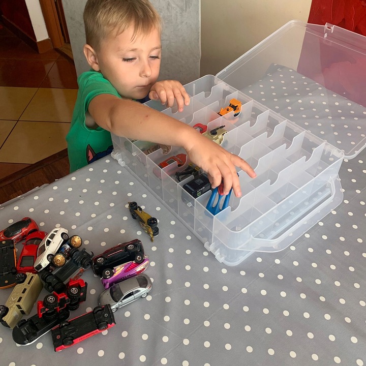 Półka Zamykana Walizka na Resoraki Autka Samochodziki Ekspozytor na 46 Aut