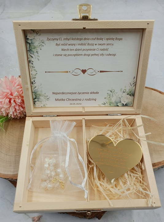 Pamiątka Komunii Świętej-PREZENT, pudełko. Różaniec i serduszko komplet