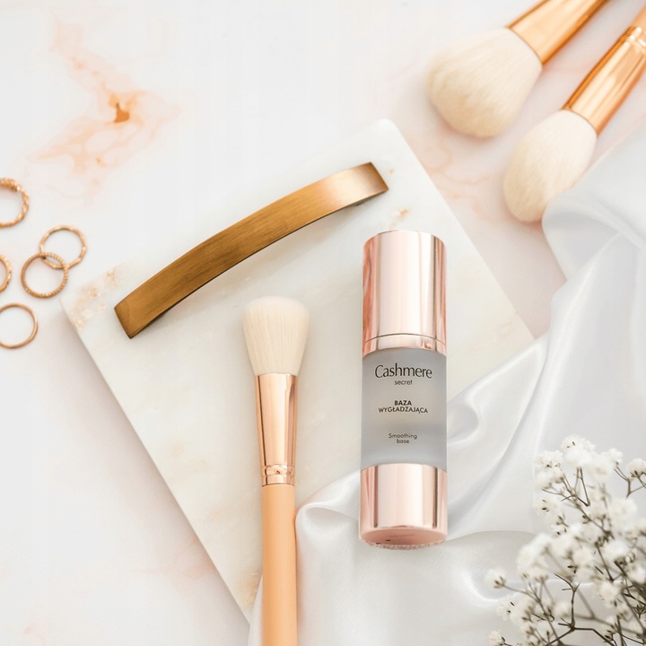 Dax Cashmere Secret Smoothing Base Baza na zmarszczki wygładzająca 30 ml