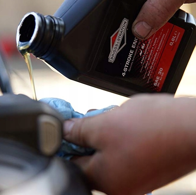 OLEJ DO KOSIARKI BRIGGS&STRATTON 100005E SAE30 0,6L