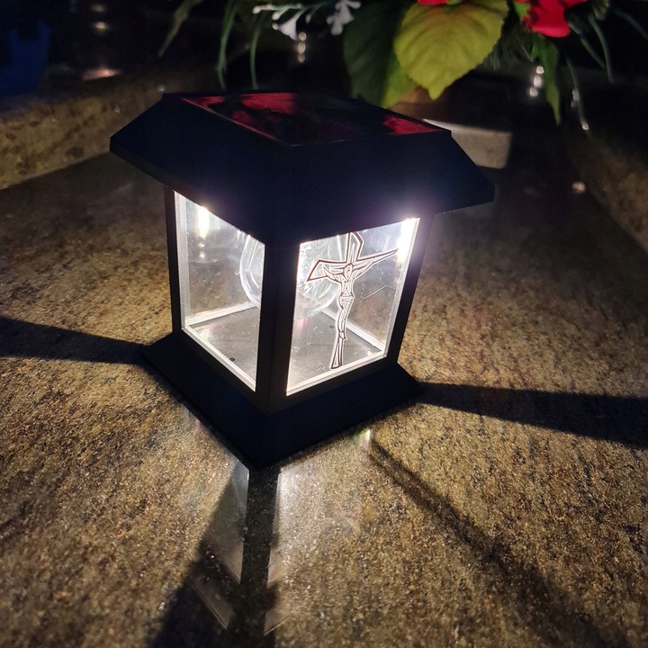 ZNICZ na Grób LED LAMPION Solarny na Cmentarz STATUETKA z KRZYŻEM Nowość