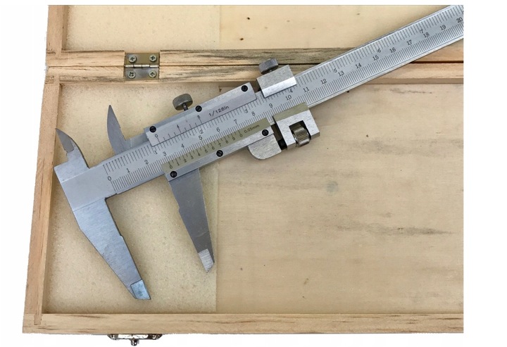 SUWMIARKA TRADYCYJNA NONIUSZOWA DŁUGA L 300 / 0,02 mm BLOKADA - E00270