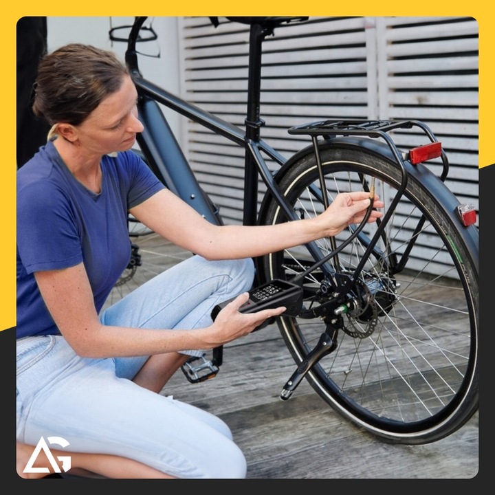 KOMPRESOR ROWEROWY SAMOCHODOWY AKUMULATOROWY POMPKA SPRĘŻARKA