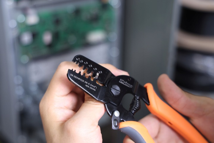 ZACISKARKA DO MINI KONEKTORÓW IWISS IWS-2820M DUPONT, JST, MOLEX