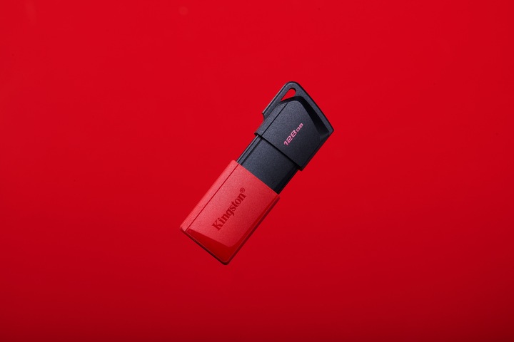 SZYBKI PENDRIVE USB KINGSTON DTX EXODIA M Odczyt 30MB/s 3.2 128GB CZERWONY