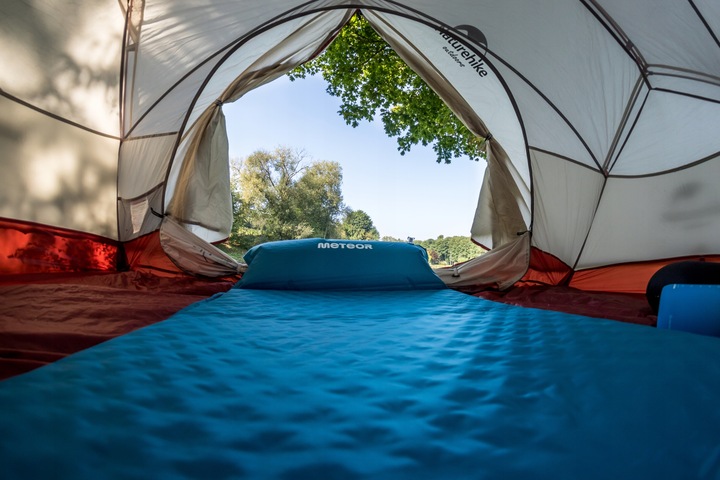 Mata samopompująca materac karimata turystyczna z poduszką duża 188 x 66 cm