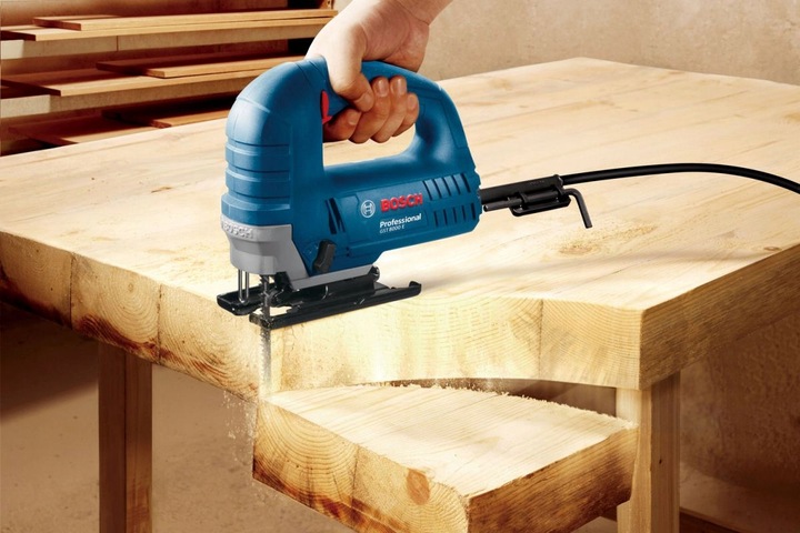 WYRZYNARKA 710W GST 8000E BOSCH