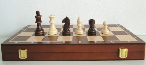 Szachy drewniane Orion 38 wersja intarsja, warto