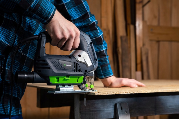 Wyrzynarka przecinarka z laserem+ brzeszczoty