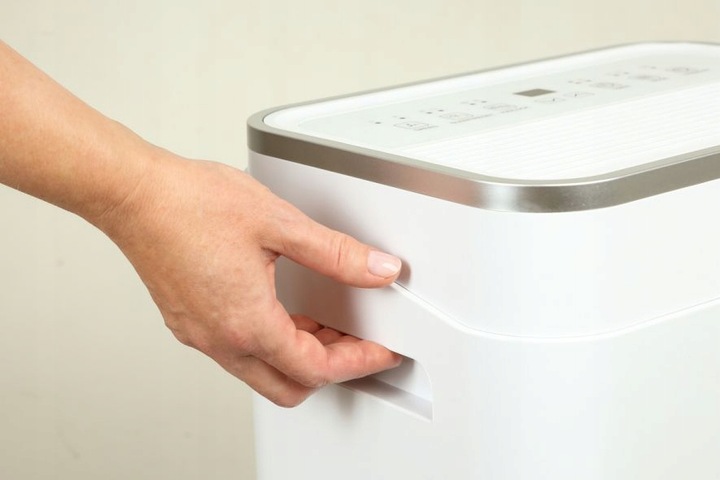 OSUSZACZ POWIETRZA POCHŁANIACZ WILGOCI 20L/24H TIMER HIGROSTAT