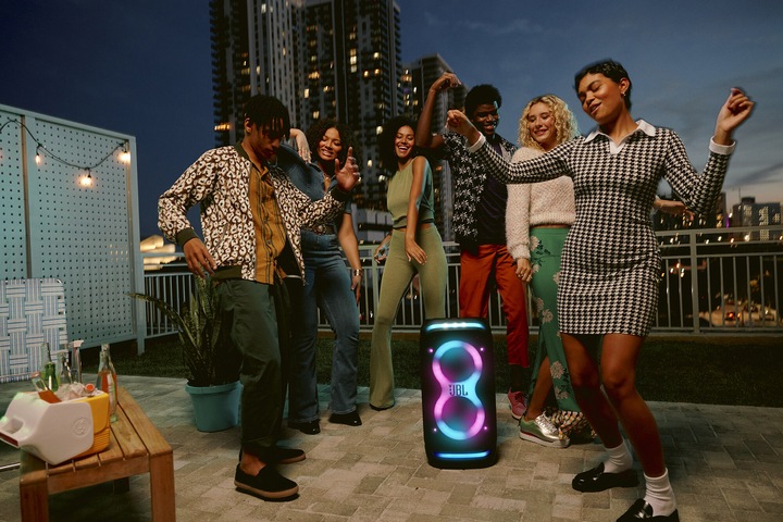 Power audio JBL Partybox Stage 320 240W