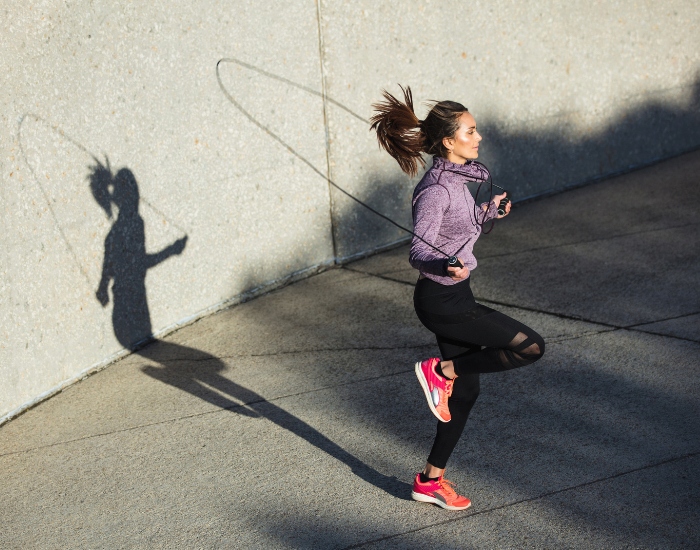 SKAKANKA BOKSERSKA Z OBCIĄŻENIEM OBROTOWYMI GŁOWICAMI REGULOWANA WYTRZYMAŁA