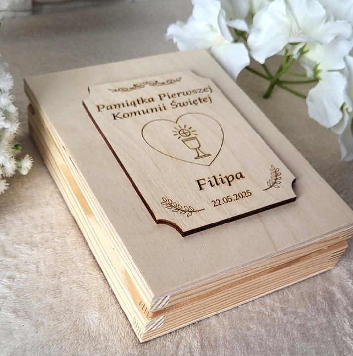 ANIOŁEK W PUDEŁKU DREWNIANYM PERSONALIZOWANY KOMUNIA CHRZEST CHŁOPIEC