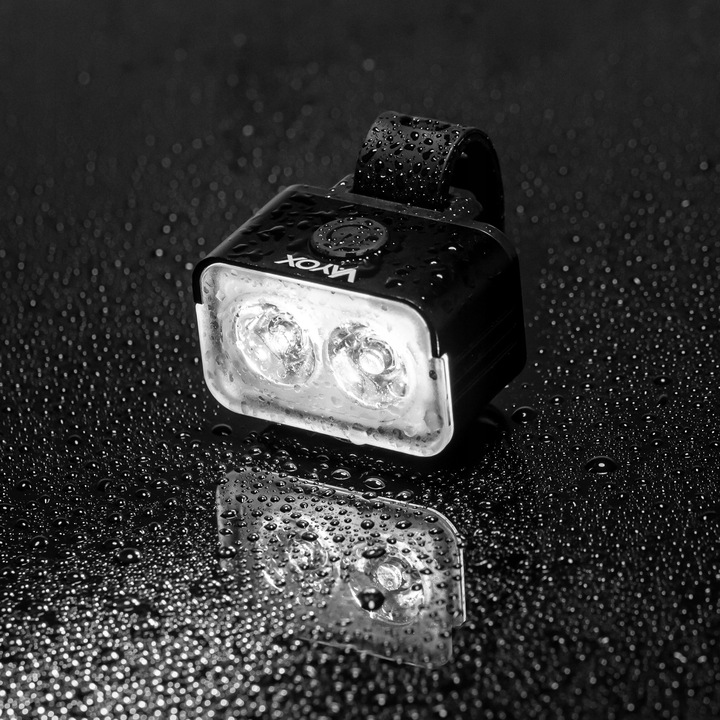 LAMPKA ROWEROWA PRZÓD NA KIEROWNICE ŚWIATŁO LED OŚWIETLENIE ROWER USB VAYOX