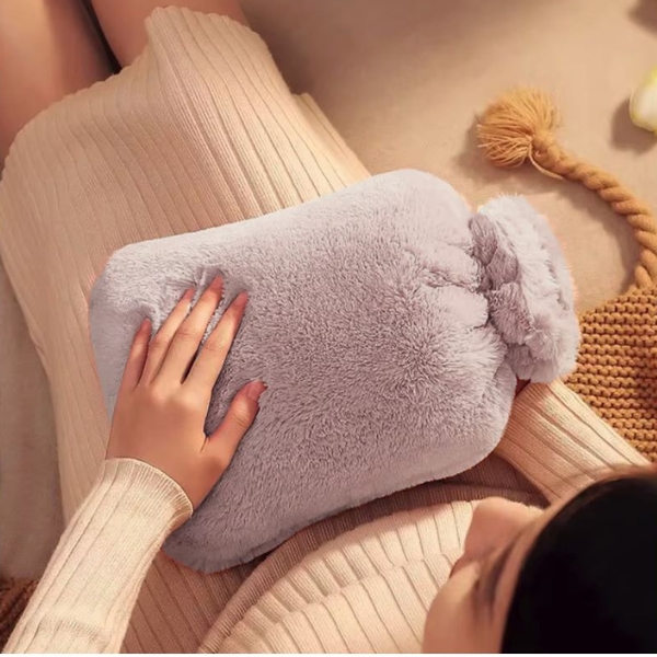 DUŻY TERMOFOR NA WODĘ 1L W POKROWCU PLUSZOWY OGRZEWACZ GUMOWY W SWETERKU