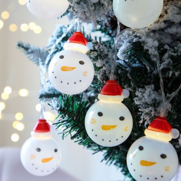 LAMPKI ŚWIĄTECZNE 10LED KURTYNA ŚWIETLNA ŚWIECĄCY BAŁWANEK NA BATERIE 2XAA