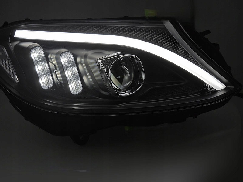 LAMPY MERCEDES C W205 14-18R LED BAR DO JAZDY DZIENNEJ DYNAMICZNY KIER.