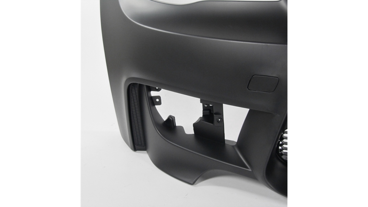 ZDERZAK Z GRILEM DO BMW E81 E87 E88 E82 OD 2004DO 2011 LOOK 1M STYLE