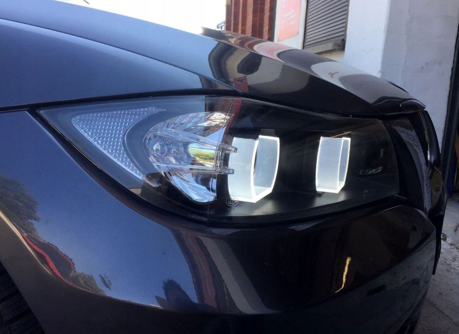 LAMPY REFLEKTORY DO BMW E90, E91 OD 2005 DO 2008 Roku LED 3D XENON