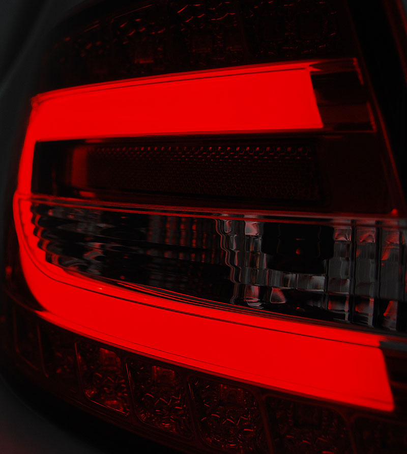 LAMPY TYLNE DO AUDI A6 C6 4F SEDAN OD 2004 DO 2008 Roku LED BAR RED 7 PIN !