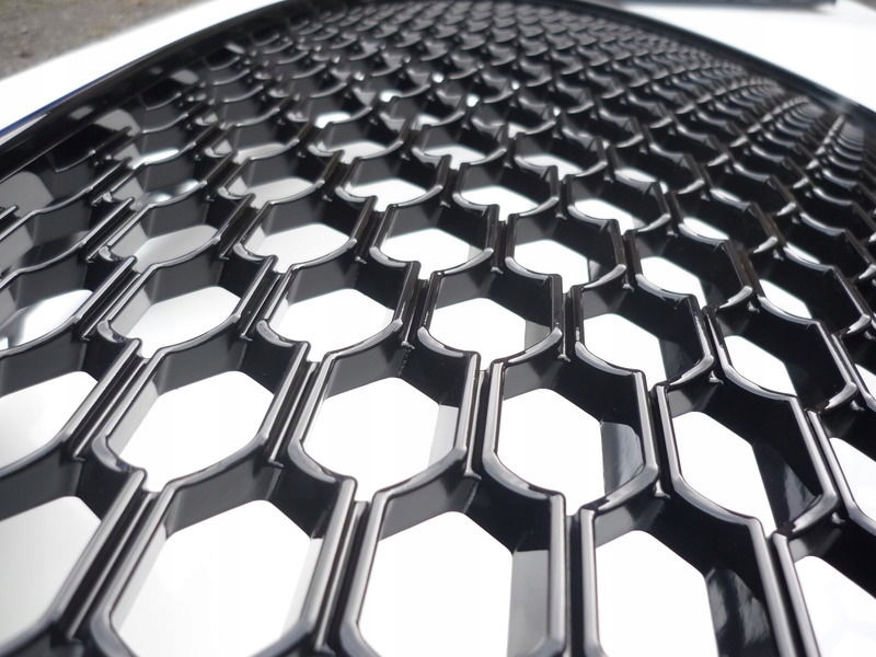 GRILL AUDI A3 12-16 RS3- OPTIK CZARNY POŁYSK PDC