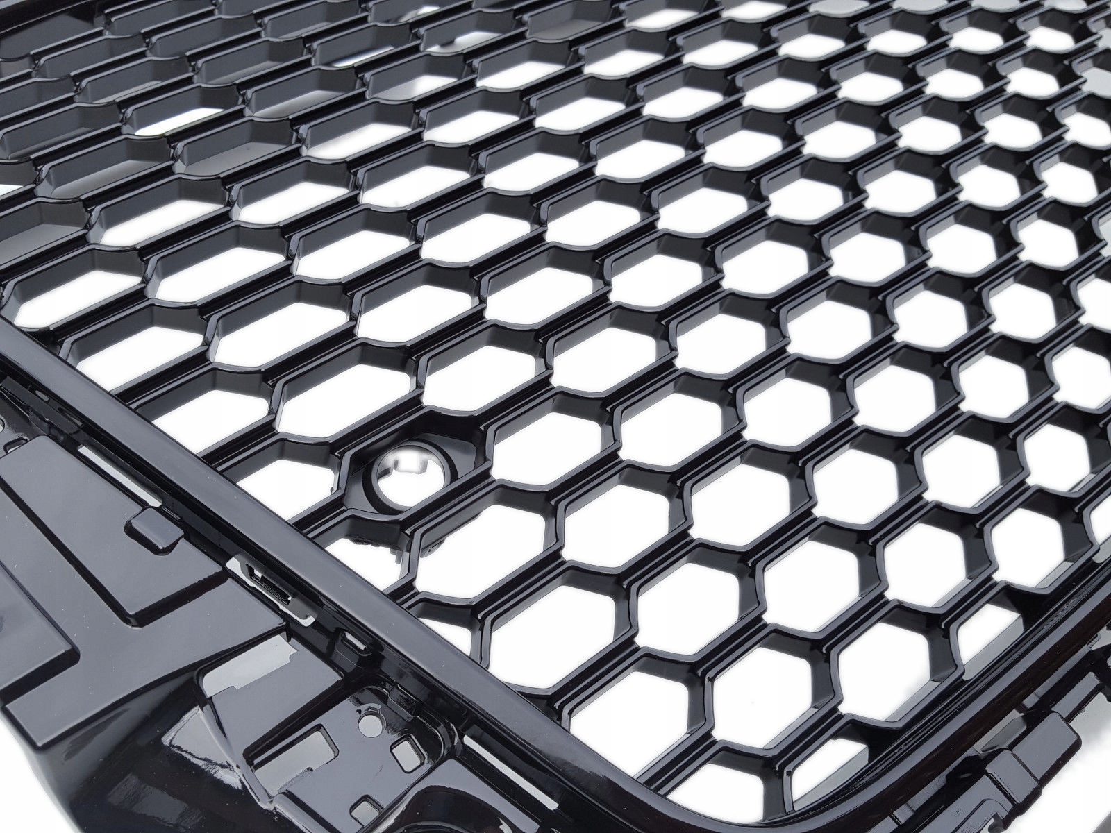 GRILL AUDI A3 12-16 RS3- OPTIK CZARNY POŁYSK PDC