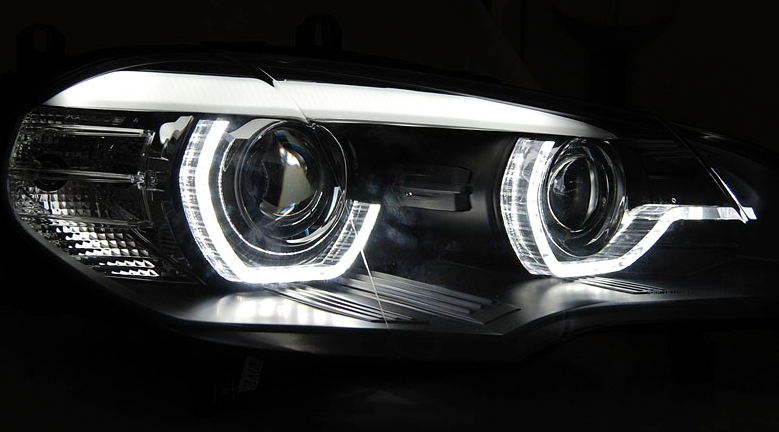 LAMPY Reflektory Do BMW X5 E70 Od 2007 Do 2010 Roku RINGI LED 3D XENON