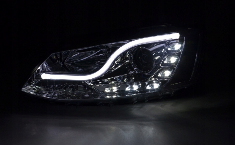 Lampy Reflektory VW JETTA 6 VI 11- Do Dziennej