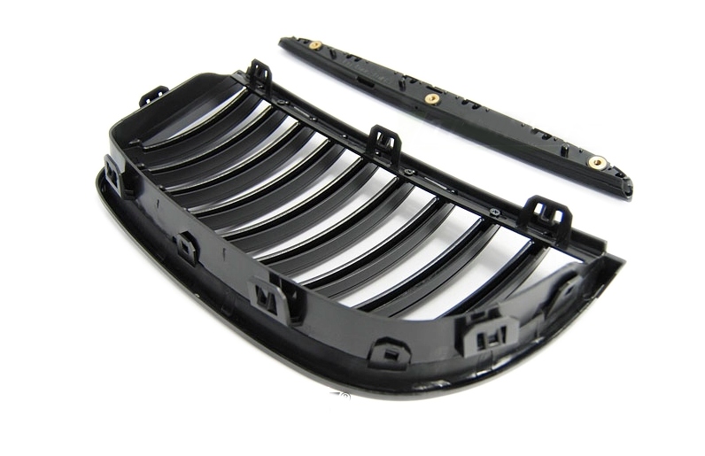 GRILL NERKI BMW E90/E91 05-08 BLACK POŁYSK