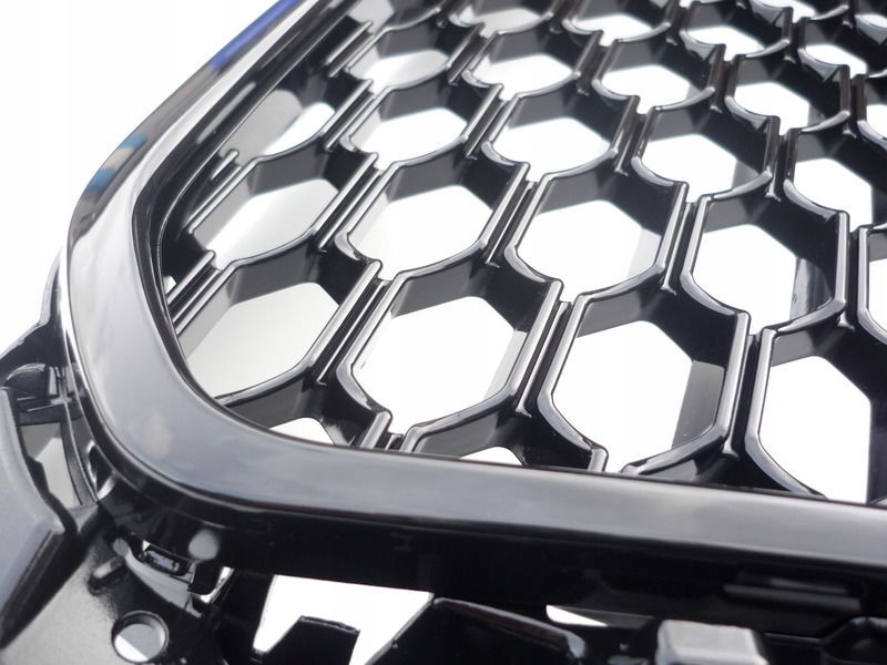 GRILL AUDI A3 12-16 RS3- OPTIK CZARNY POŁYSK PDC