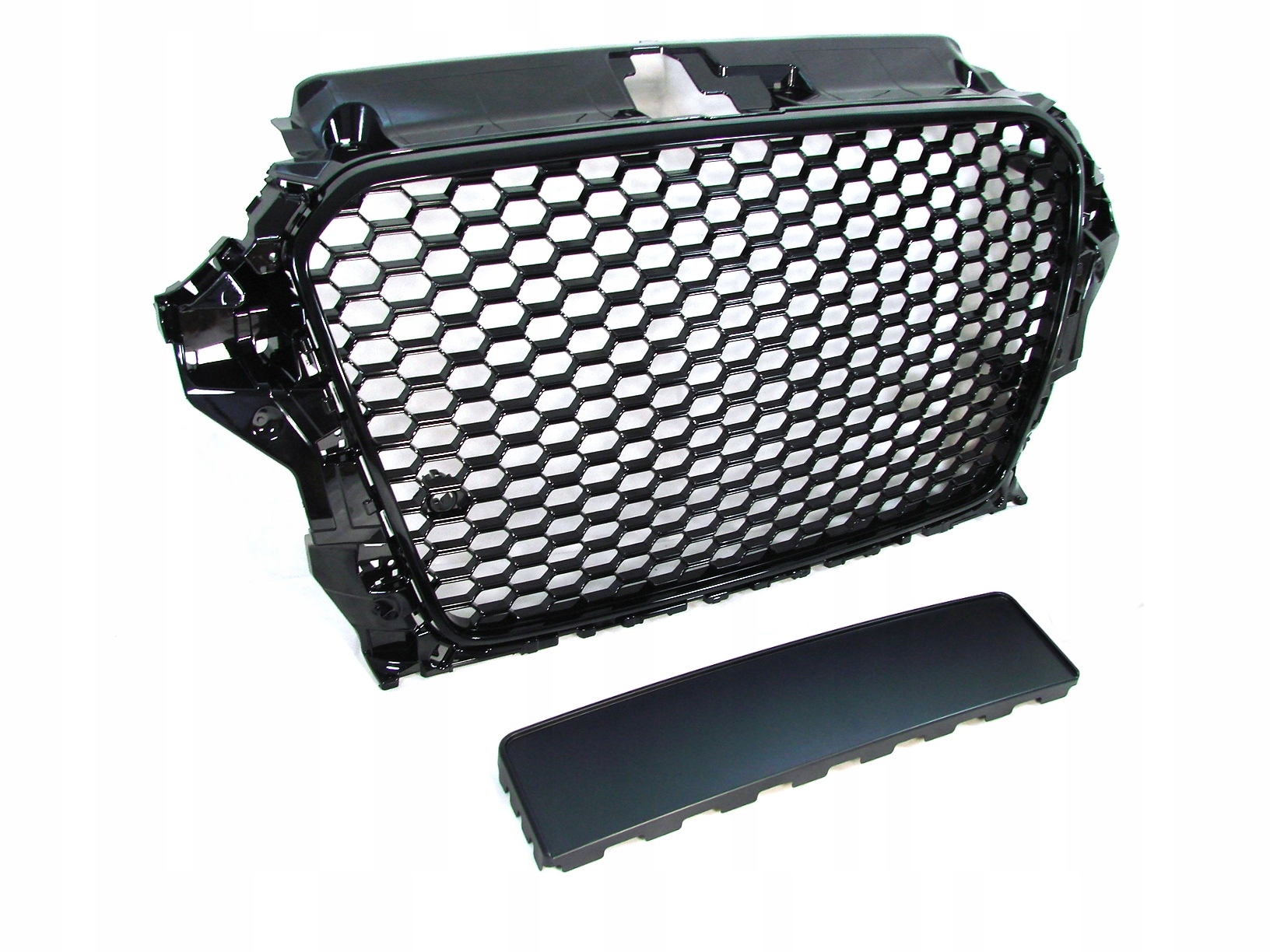 GRILL ATRAPADO  Audi A3 8V OD 2012 DO 2016 Roku RS3 LOOK CZARNY POŁYSK  PDC