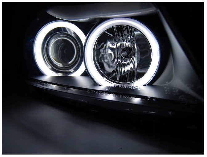 Lampy Reflektory Do BMW E90/E91 OD 2005 DO 2008 Roku BIAŁE RINGI CCFL