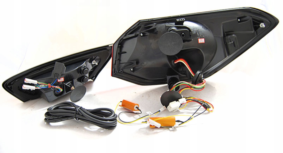 LAMPY DIODOWE RED SMOKE FORD FOCUS 4 2018-2021 DYNAMICZNE KIERUNKOWSKAZY