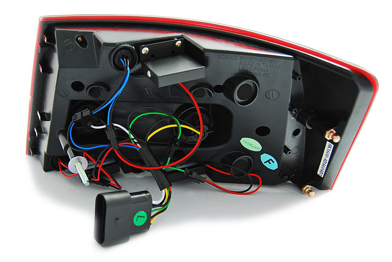 NOWOCZESNE Lampy Do AUDI A6 C6 4F SEDAN Od 2004 Do 2008 LED BAR RED 6 PIN