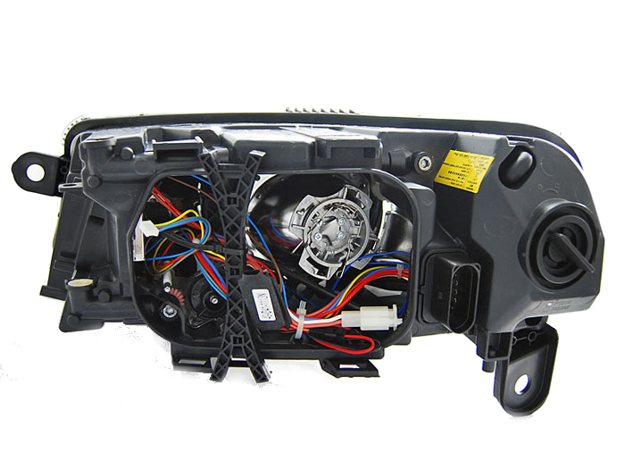 LAMPY REFLEKTORY DO  AUDI A6 C6 OD 2004 DO 2008 LED do DZIENNEJ Bi -XENON