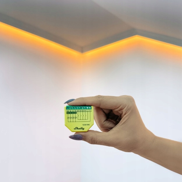 Shelly Plus RGBW PM Inteligentny Sterownik Taśm LED WiFi Bluetooth