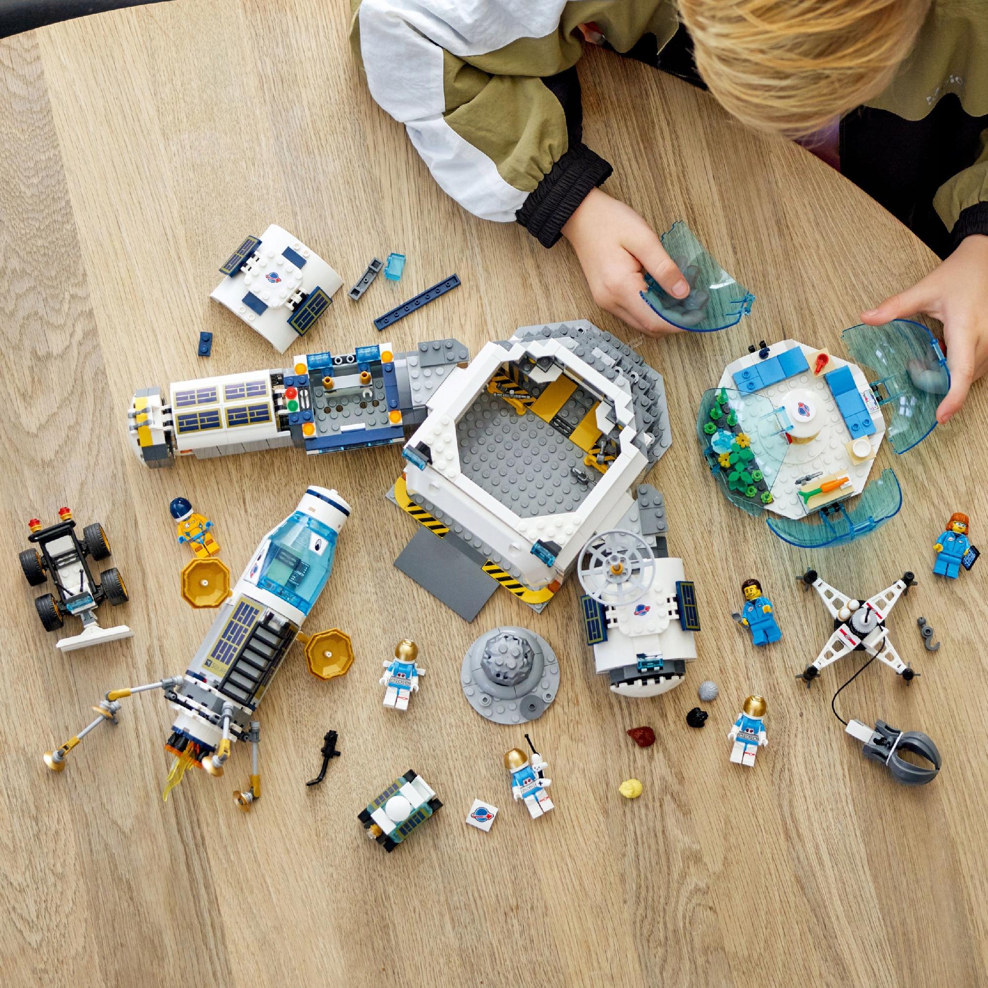 10iu_lページ LEGO City Stacja badawcza na Księżycu 60350 786 el