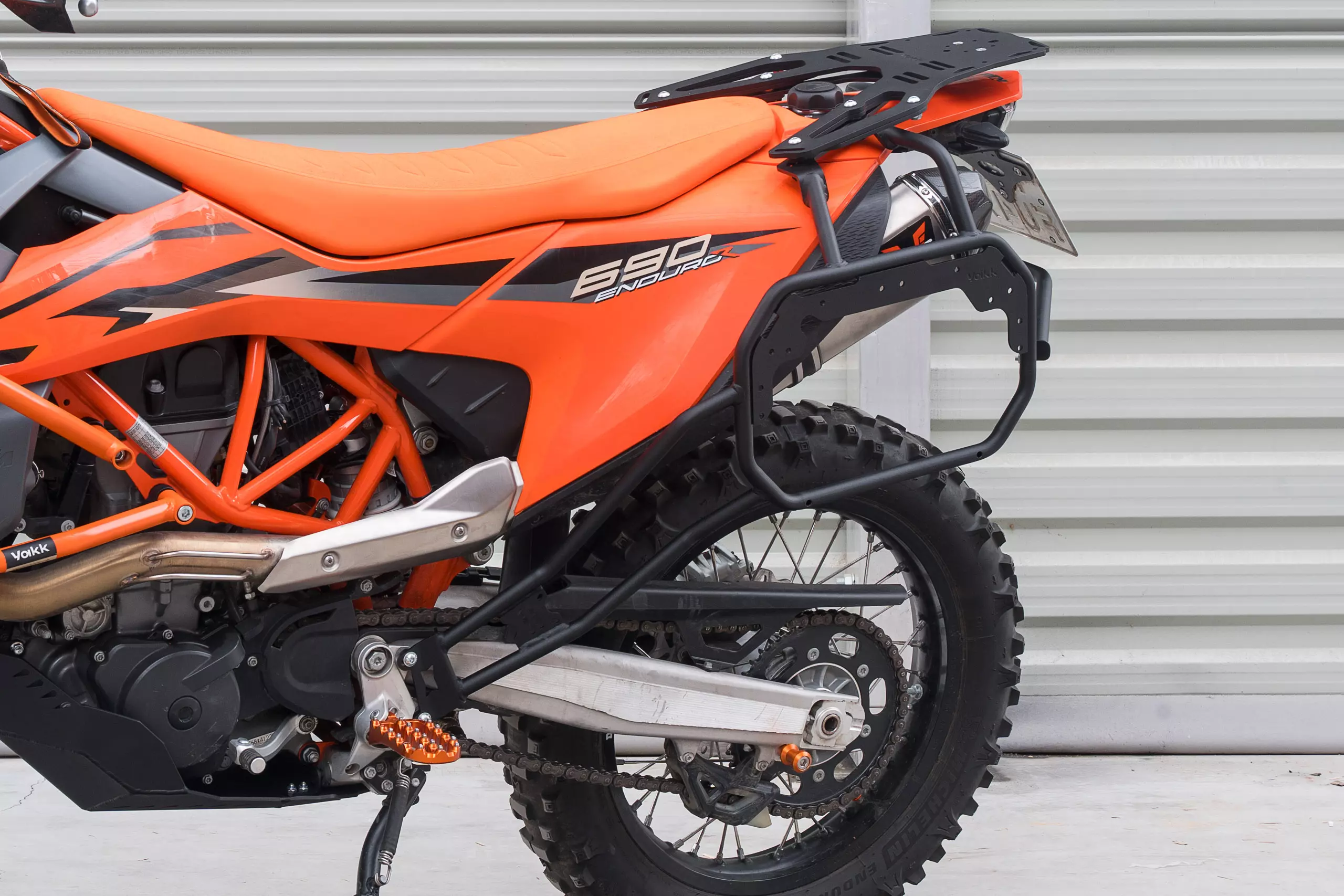 Trunk rack for KTM 690 19- black Yakk EXP side panniers