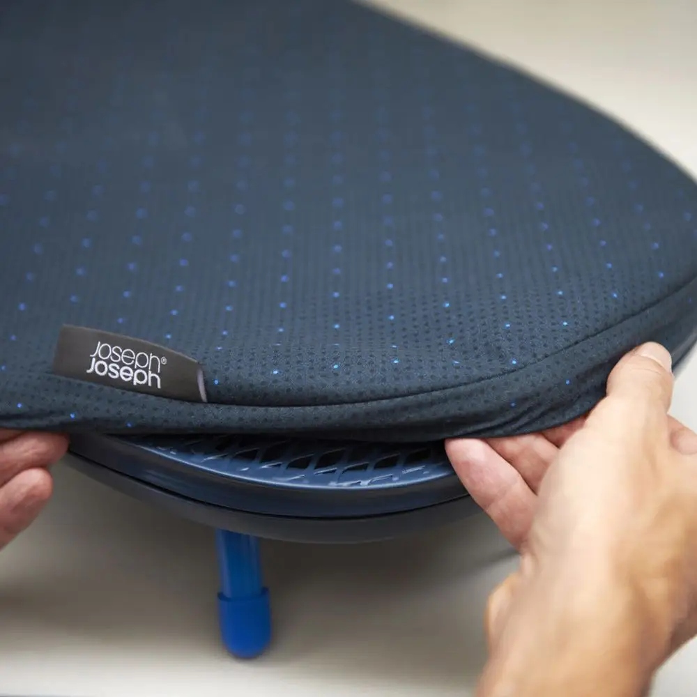 Pokrowiec na deskę Joseph Joseph niebieski