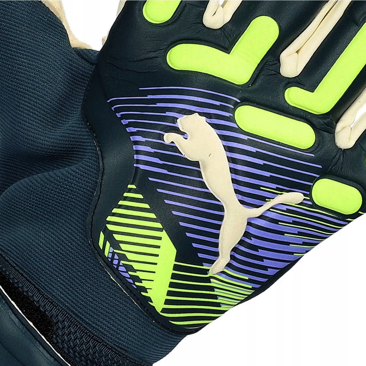 Rękawice bramkarskie Puma Future Match NC r. 8