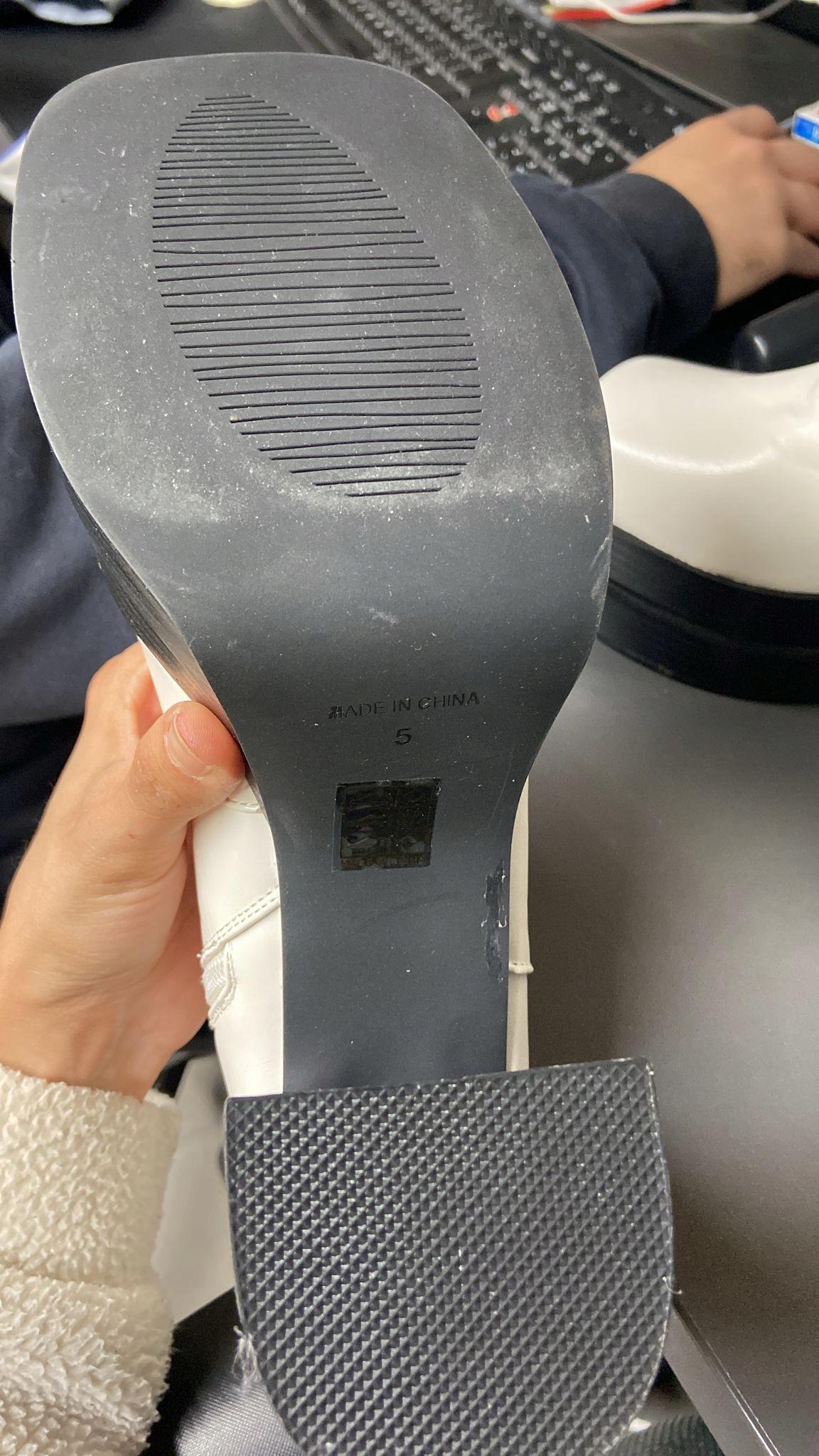 RAID BRIELLA BIAŁY R38