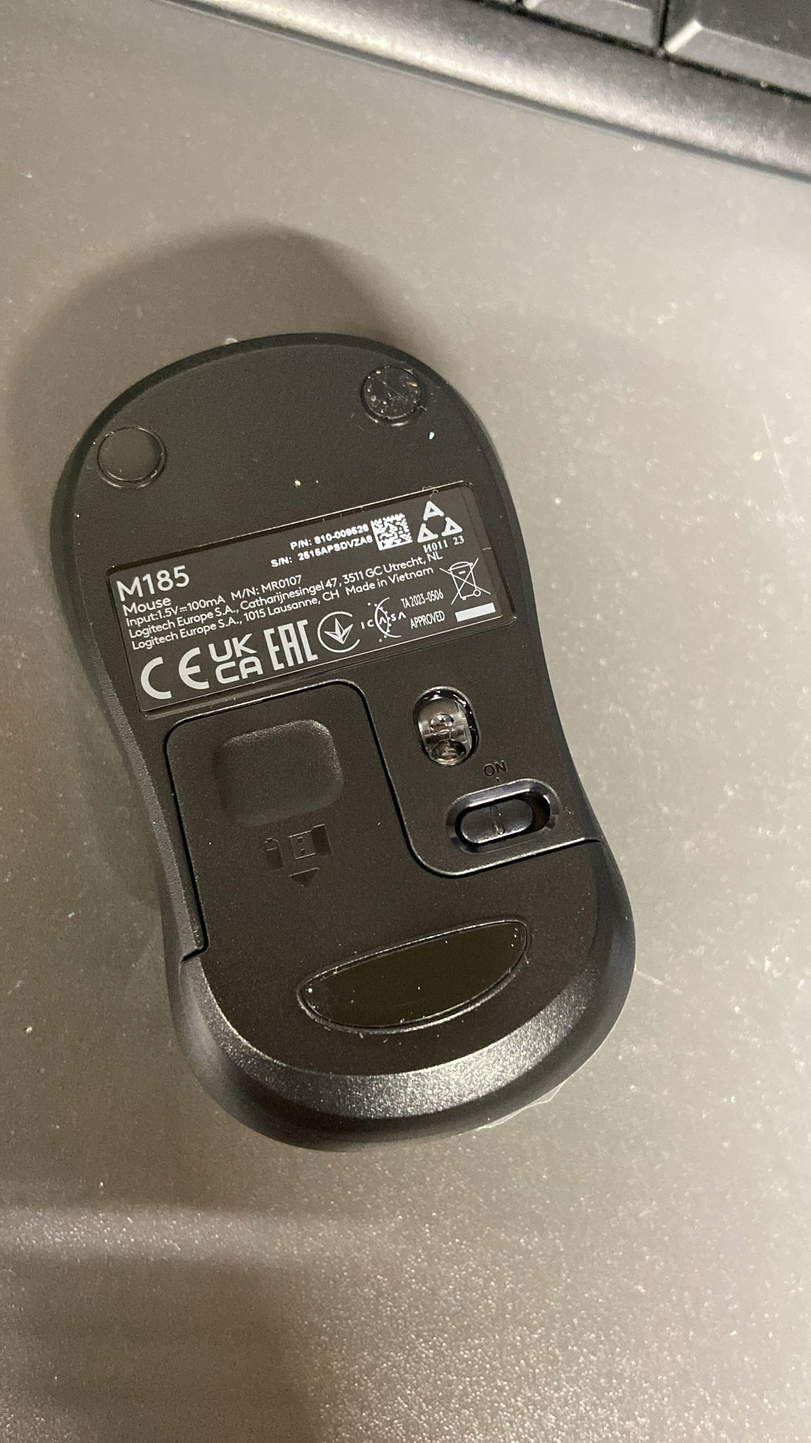 Myszka bezprzewodowa Logitech M185 optyczna
