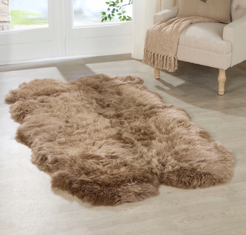 Dywan z owczej skóry w kolorze jasnobrązowym 100 x 200 cm