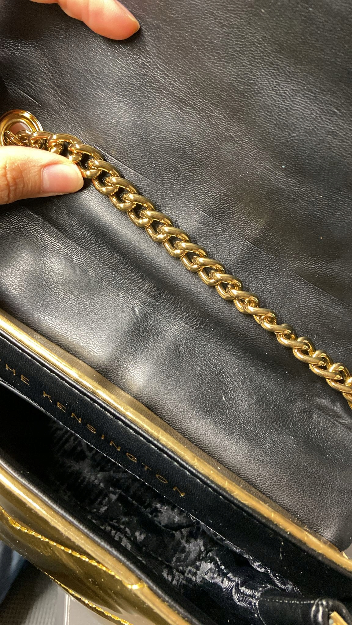 Kurt Geiger London Hampton XB Medium (Z DEFEKTEM)