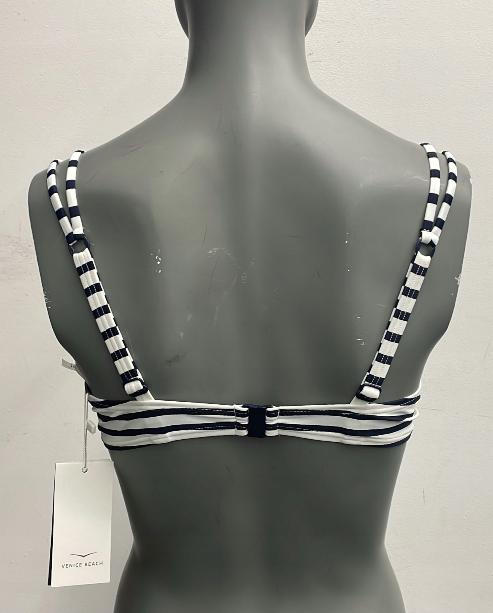 VENICE BEACH Stroje kąpielowe - Góry od bikini 38D